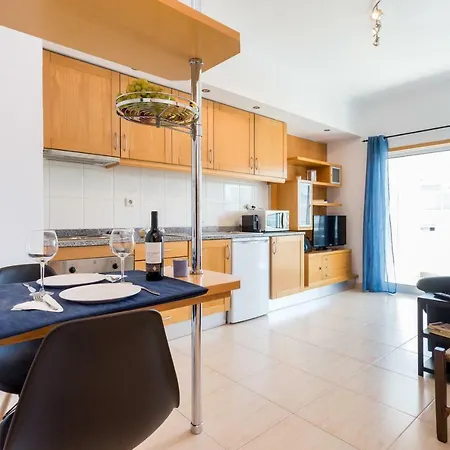 Behappy Top Floor Sunny Balcony With Relaxing Lounge 公寓